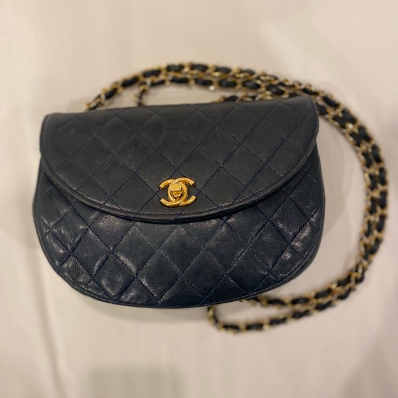 CHANEL Vintage Navy Half Moon Quilted Flap Bag - Picture 12 of 12